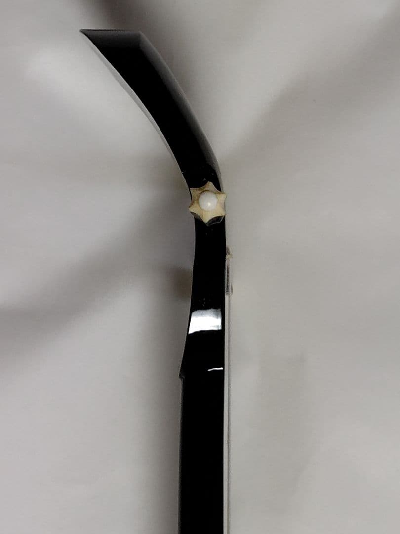 三線（沖縄三味線）　県産黒木（！？）棹　新調本皮一枚張りチーガ　ハードケース付