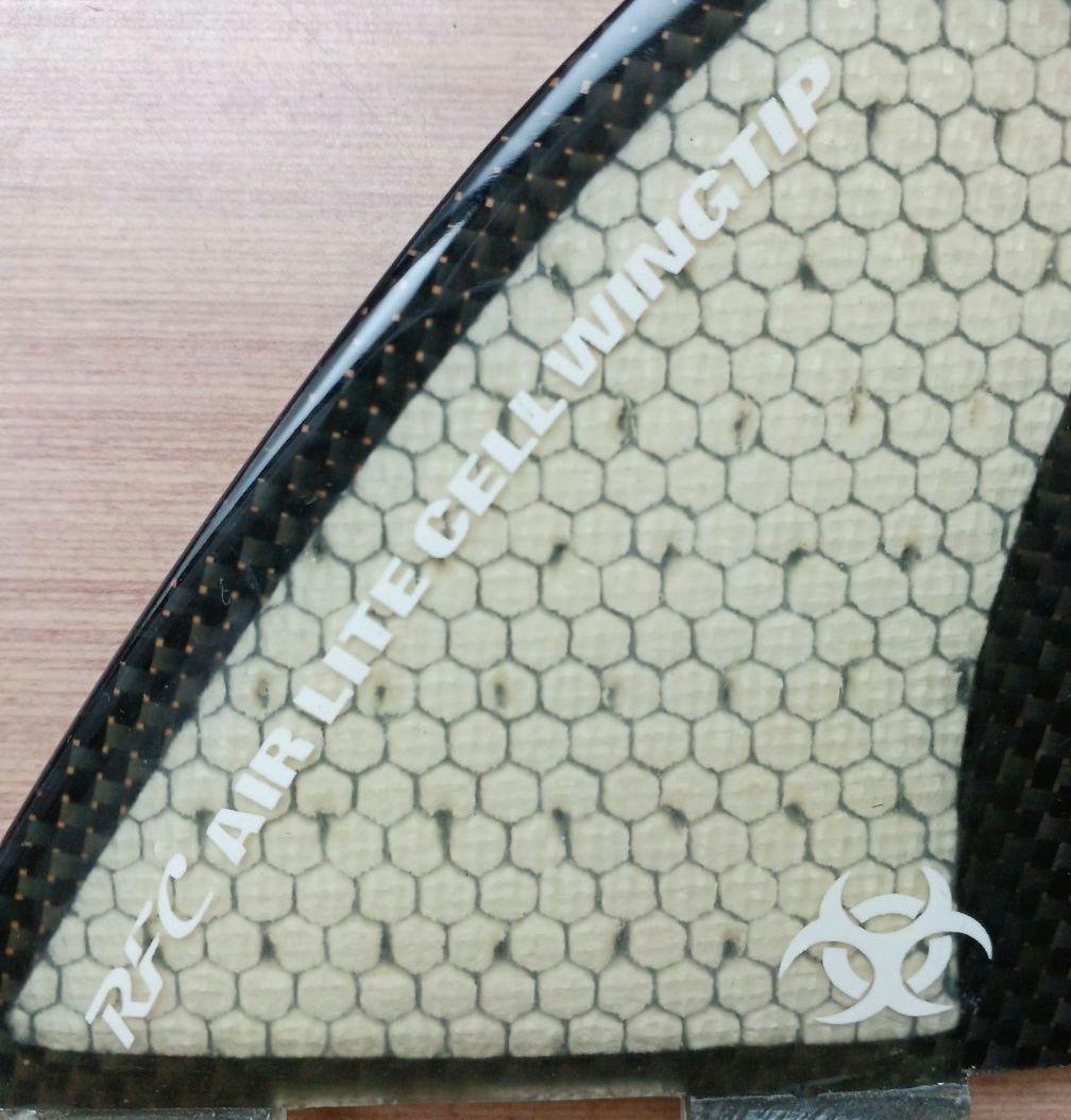 RFC AIR LITE CELL WINGTIP　カーボン センターフィン