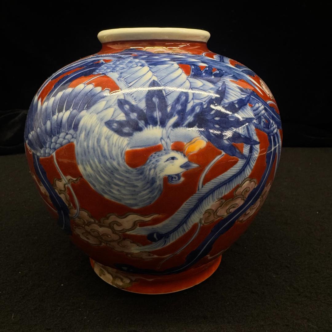 鳳凰外赤 赤釉に染付鳳凰紋花瓶 在銘 有田焼