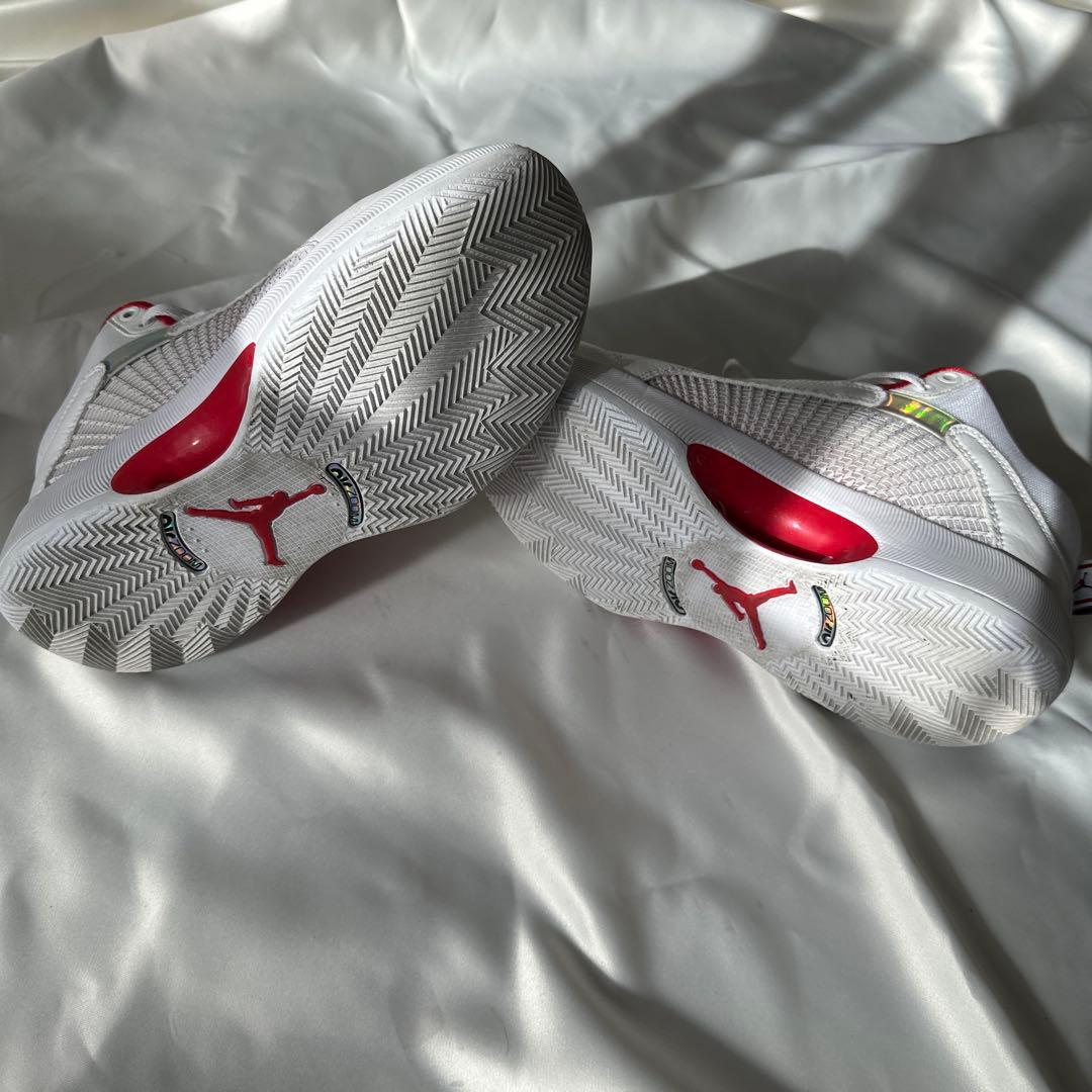 NIKE JORDAN 赤 白 スニーカー ジョーダン 25.5cm
