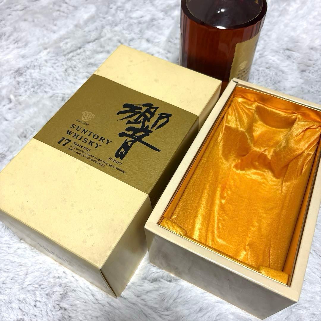 SUNTORY 響 17年 箱入りウイスキー　両面　ゴールドラベル