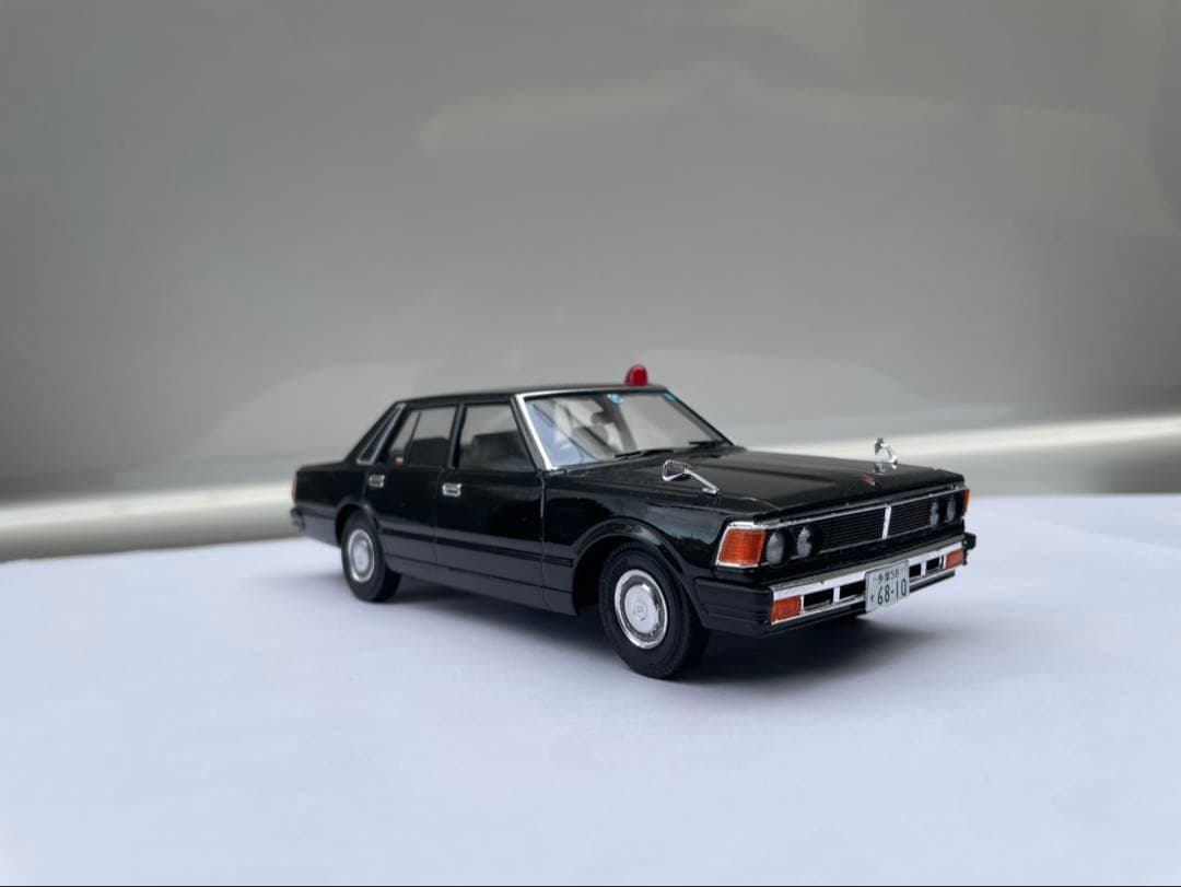 1/24 430セドリックセダン　警察車両仕様の完成品。