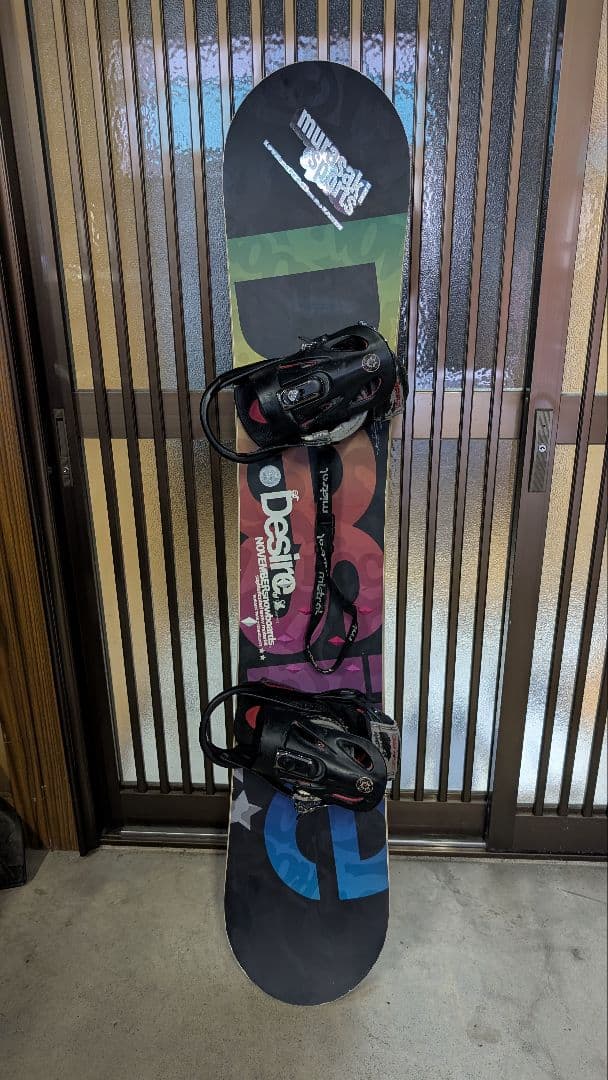 お買い得NOVEMBERboards DESIRE 　 スノーボー151