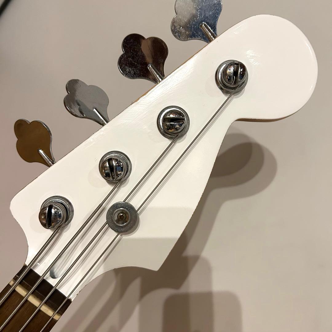 オールホワイト ジャズベース　マッチングヘッド