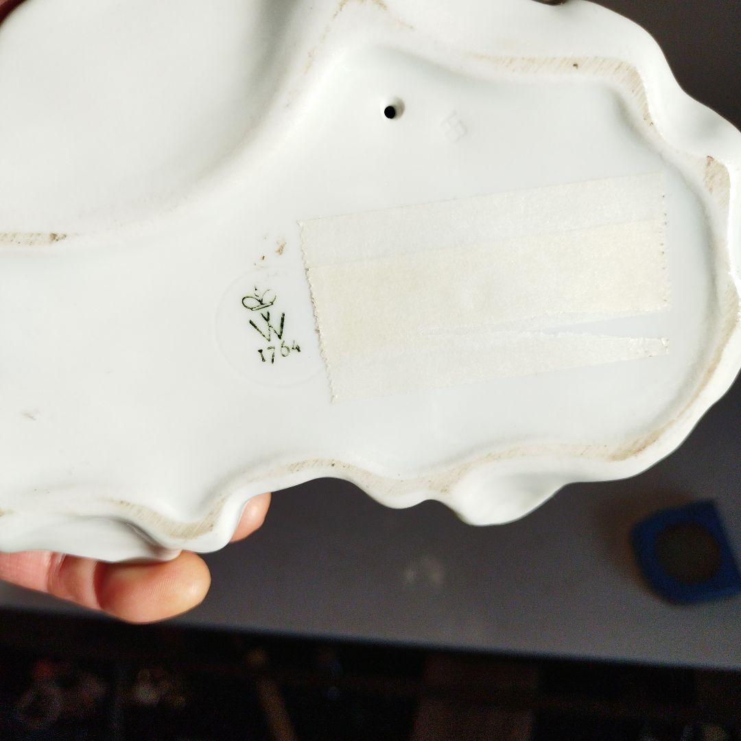 白いドレスの貴婦人