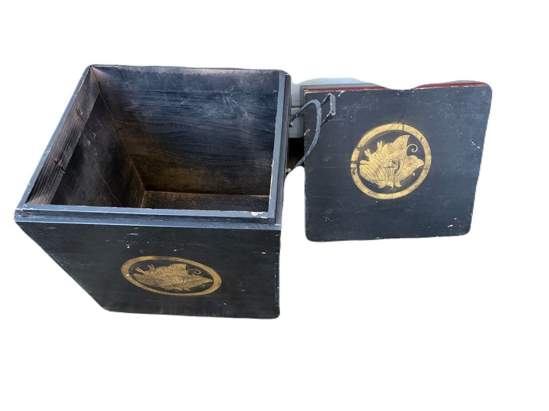 け*屋様 日本美術 時代甲冑 等身大 家紋入 丸に揚羽蝶 鎧兜 一式 面頬 鎧櫃