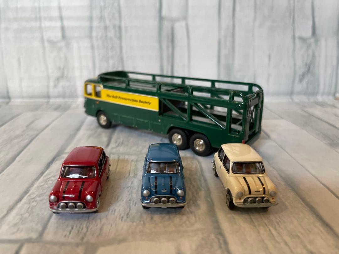 プレミアムクラシックス　ミニトランスポーター　ミニ3台付