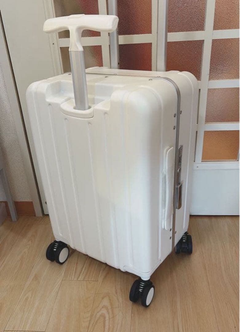 新品未使用 多機能子供乗れるスーツケース　40リットル　白