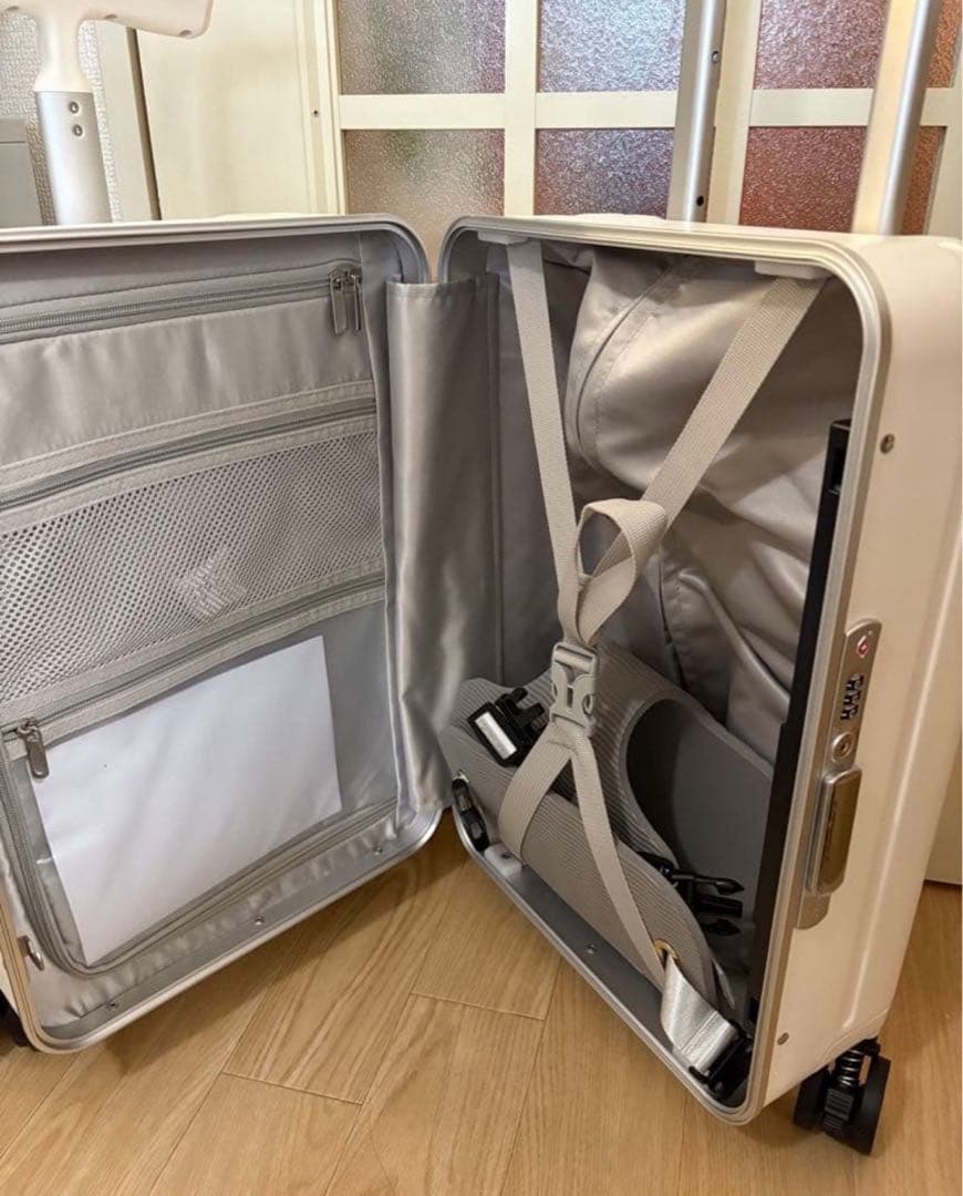 新品未使用 多機能子供乗れるスーツケース　40リットル　白