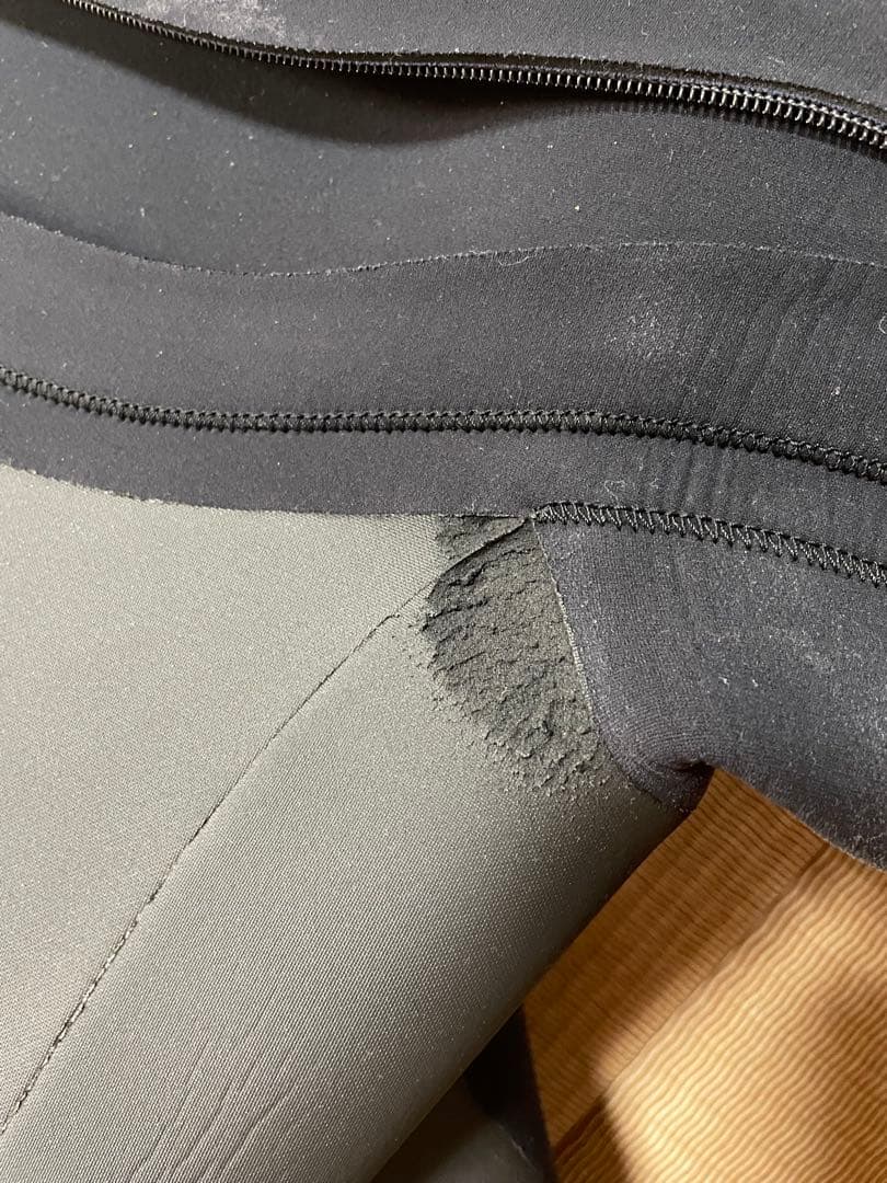 ウェットスーツ セミドライ　5×3 ＭＬ