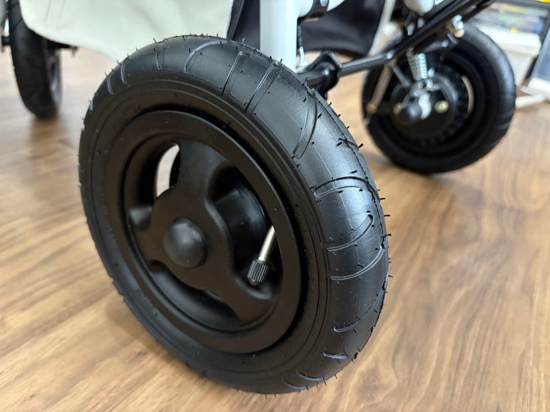 未使用に近い　エアバギー　DOME3 2ペットカート　ホワイトアッシュ　オーツ