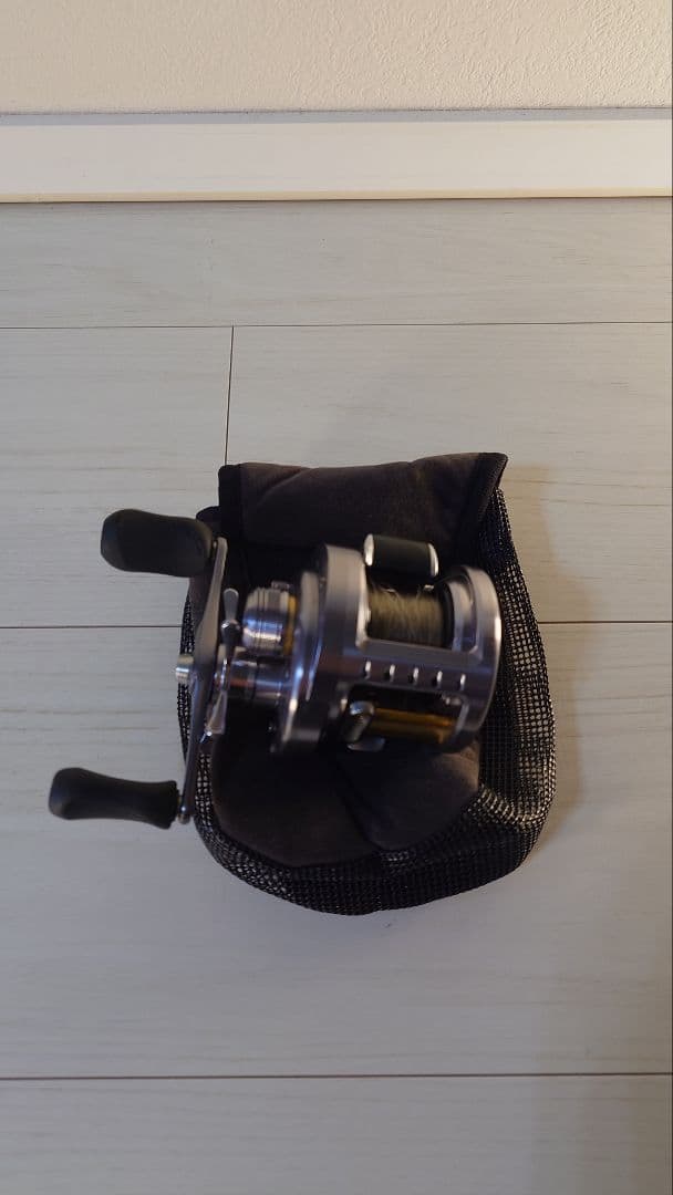 SHIMANO CALCUTTA CONQUEST　200DC・右 ベイトリール