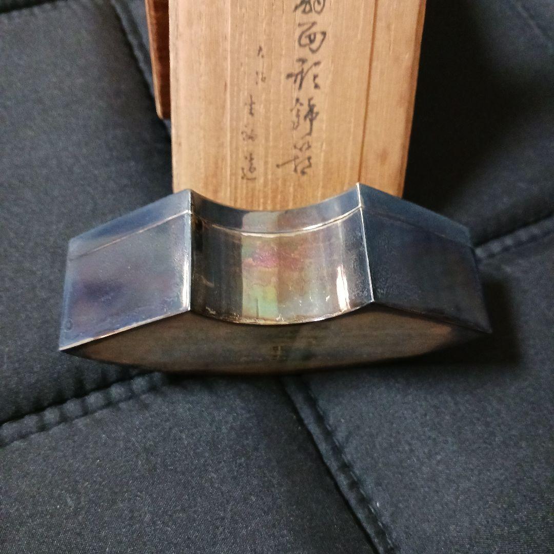 アンティーク生駒製 菊図　扇形工芸品 小物入れ木箱付き