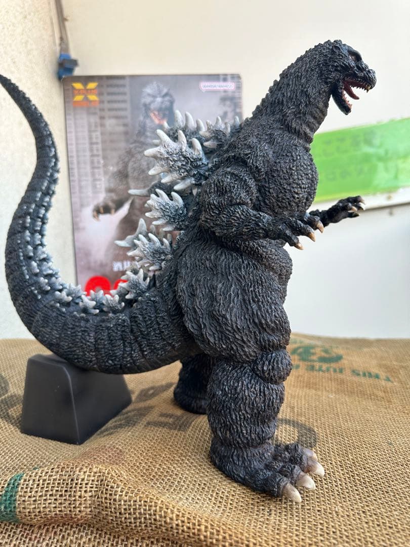 東宝30cmシリーズ 酒井ゆうじ造形コレクション ギドゴジ　新宿バージョン