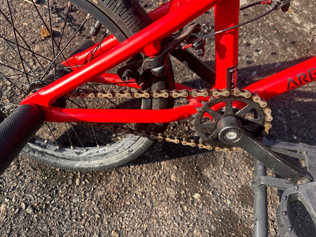 BMXキッズ　ARESBIKES STN 16インチ　おまけプロテクター付き