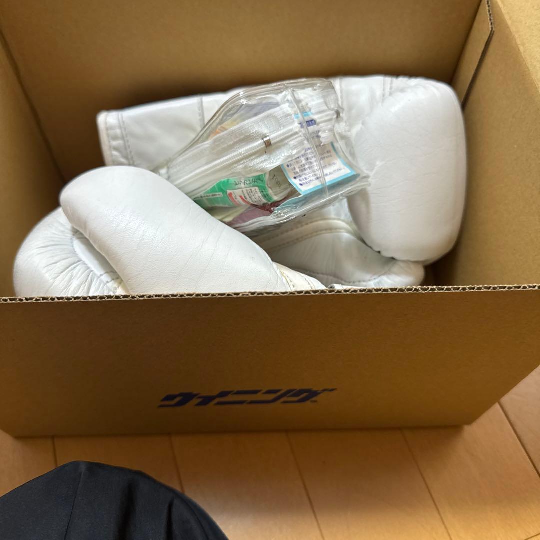 Winning ボクシンググローブ 8オンス プラスお手入れセット