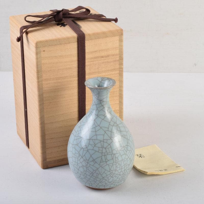 人間国宝　弓野窯　中島宏造　青磁　徳利　共箱　V　9154