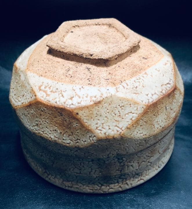 究極の美◼️蔵からダイヤモンドの様に美しくカットされた抹茶茶碗が出てきました。