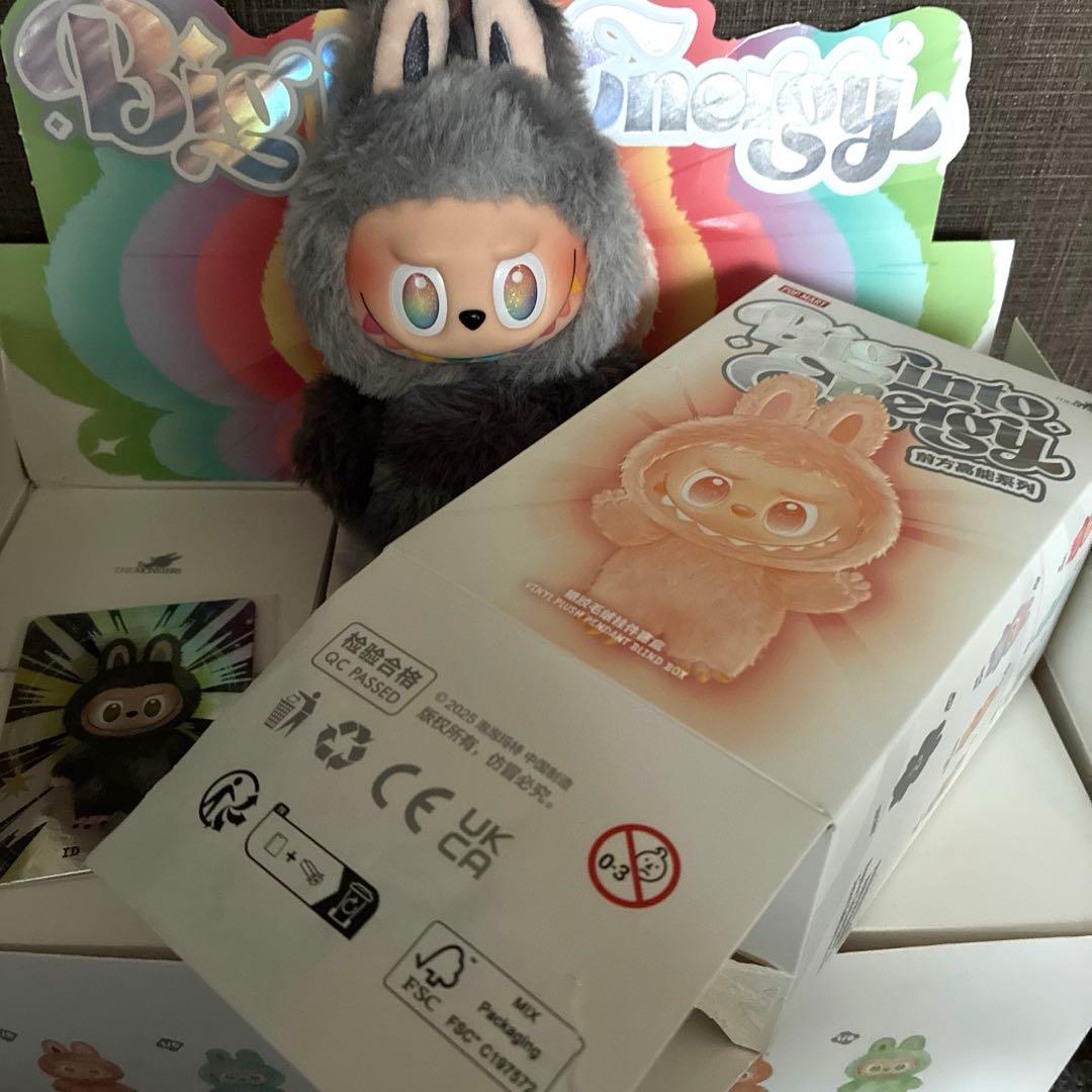 Labubuラブブ　エナジー　シークレット含む6体