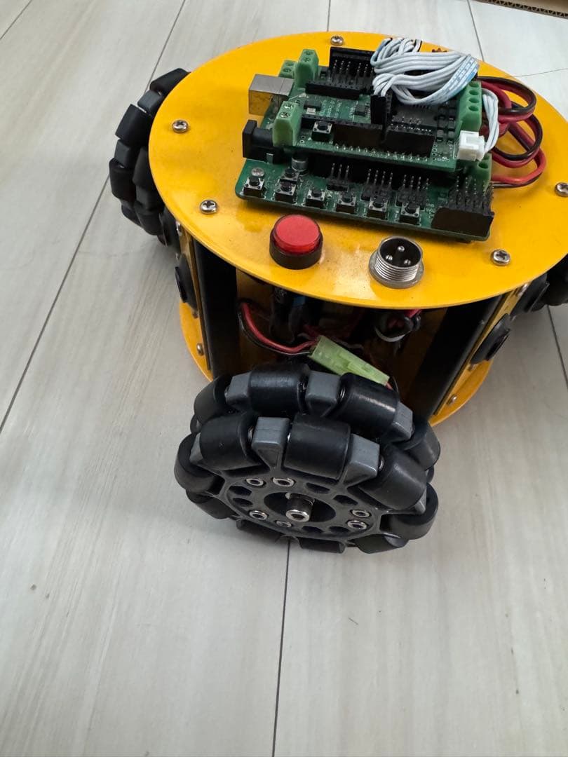 Nexus ロボット（台車型・メカナムホイール）