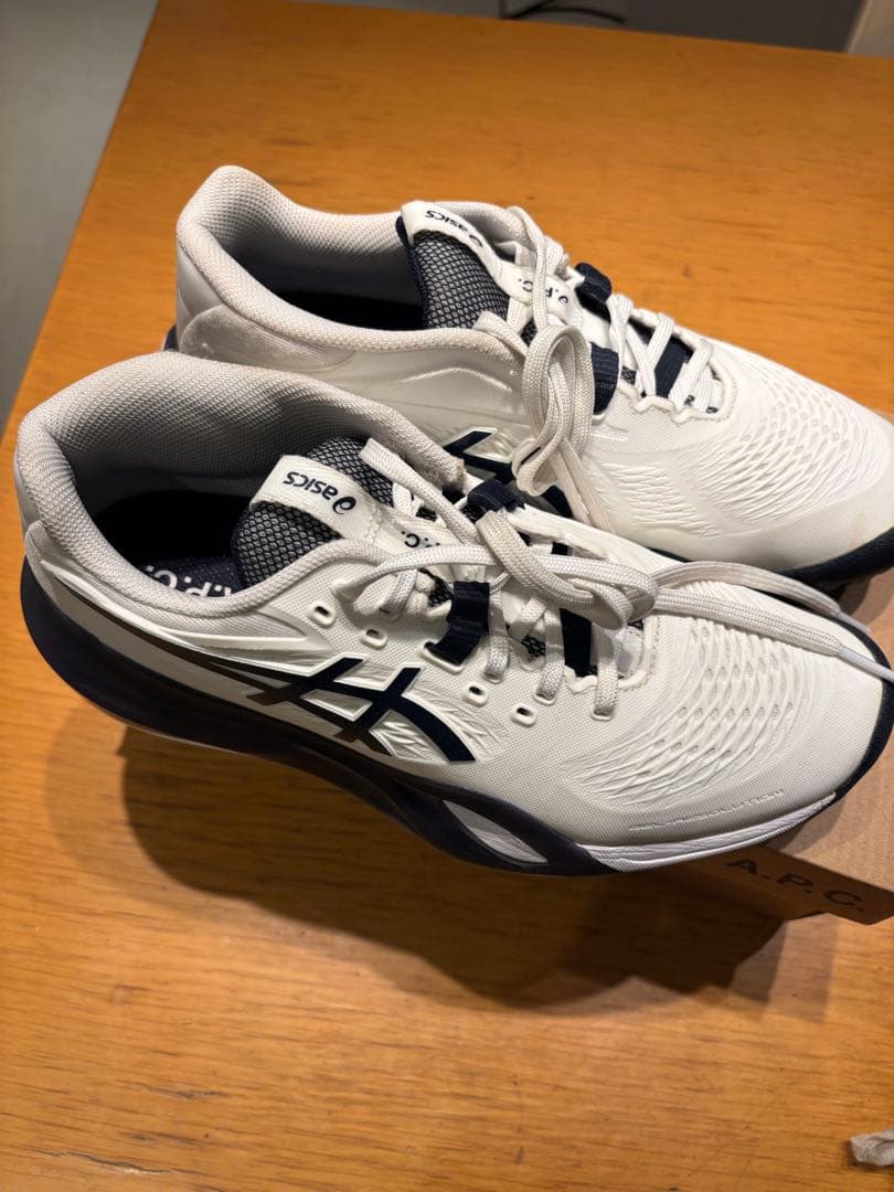 ASICS A.P.C. コラボ　GEL-RESOLUTION X 25.0