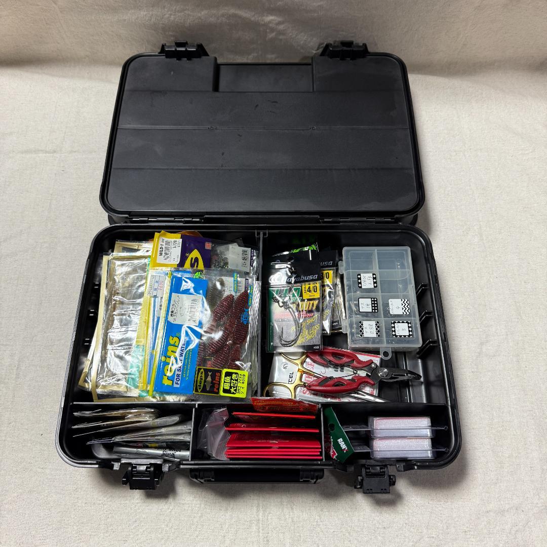 ブラックバス 引退セット ワーム ルアー シンカー フック等 BOX付き