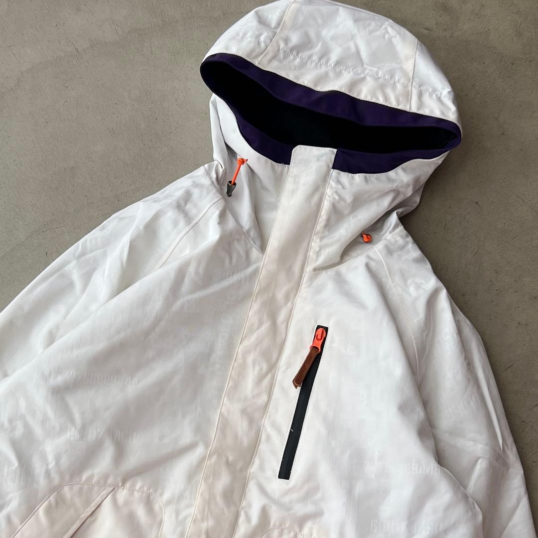 【phenix】フェニックス　M　スキー　スノボ　ジャケット　白　総柄