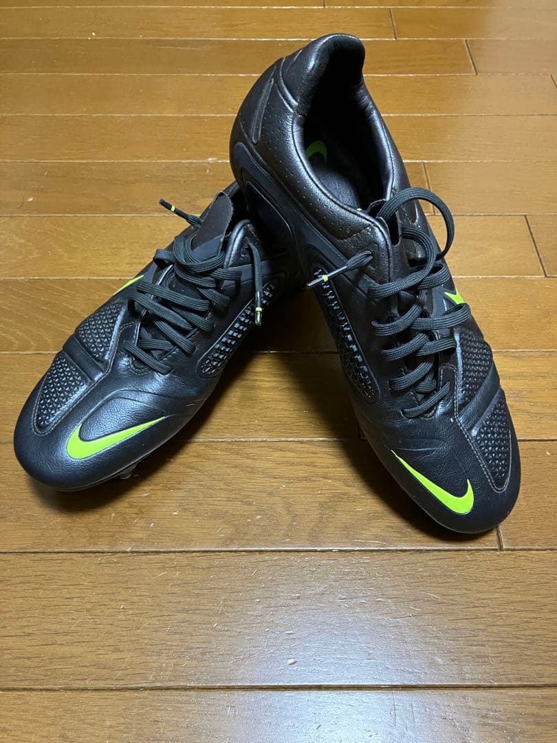 【貴重】サッカースパイク ナイキ 天然芝用 27cm