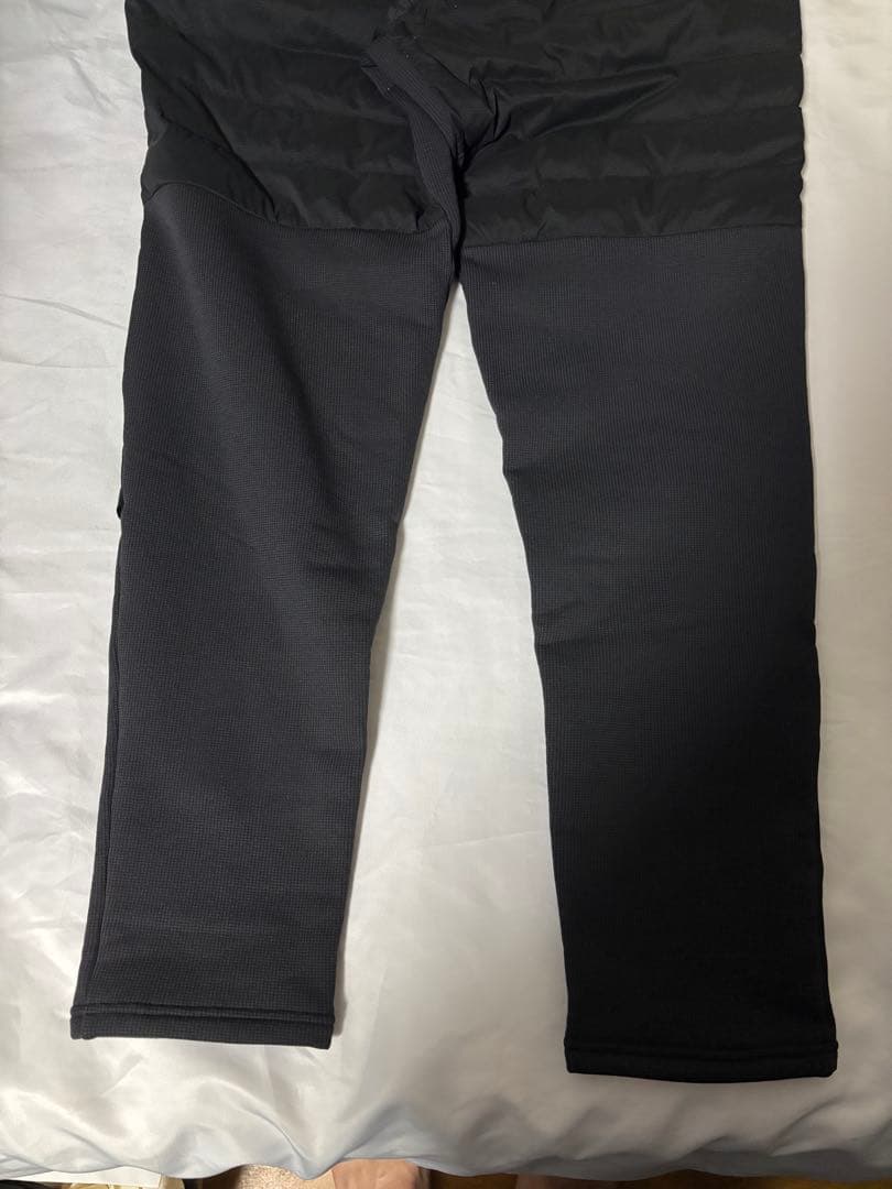 ザノースフェイス・ランニングダウンウェアNY82495レッドランロングパンツ黒Ｍ