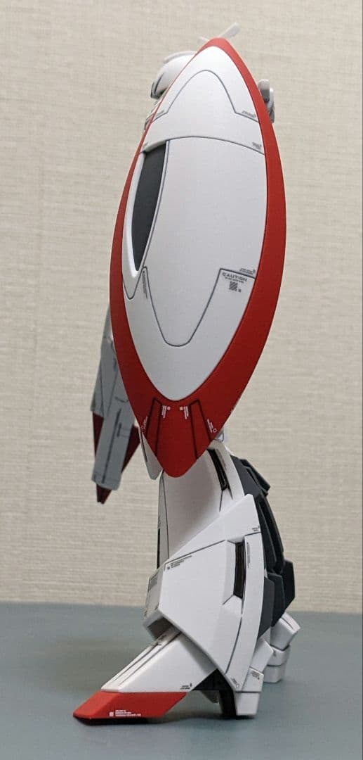 「地球は戦争する所じゃないでしょう！」ガンプラ完成品1/144　HG　∀ガンダム