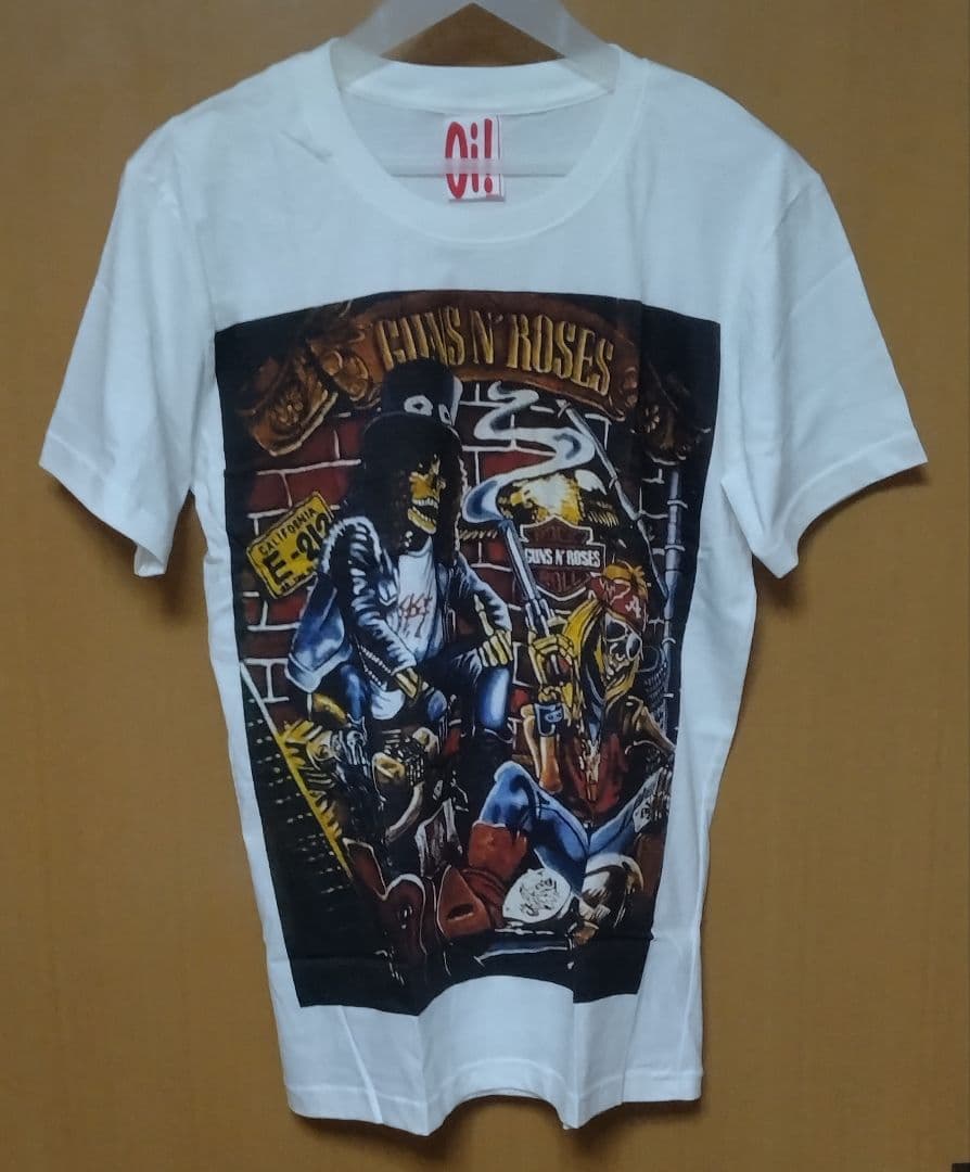 新品:ガンズ・アンド・ローゼズ「レアデザイン■イラストTシャツ」アクセル/スカル
