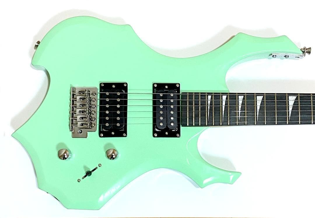変形タイプ　エレキギター 　サーフグリーン　シンクロナイズドトレモロ