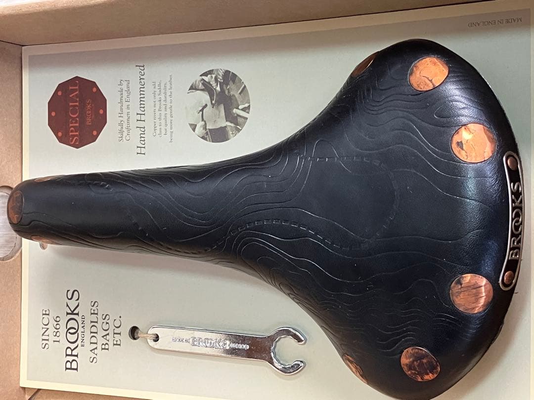 BROOKS ブルックス　限定　黒 レザーサドル 銅リベット付き　B84