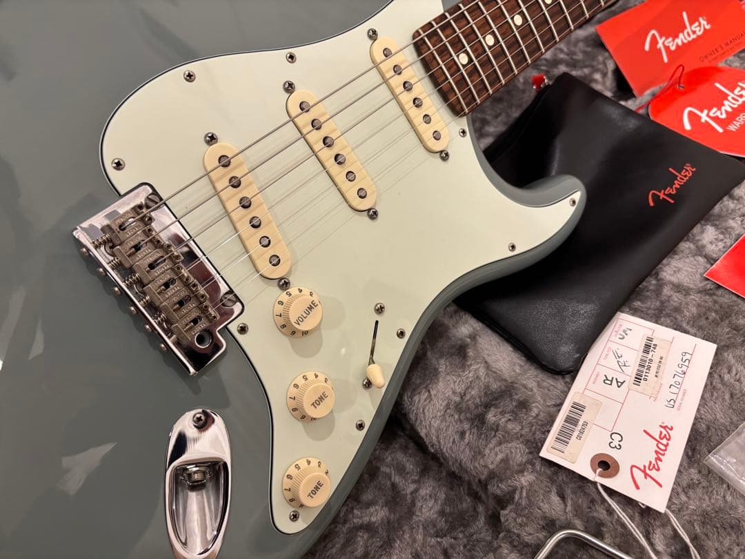 ギター FENDER Ame Pro Stratcastar sonic gray