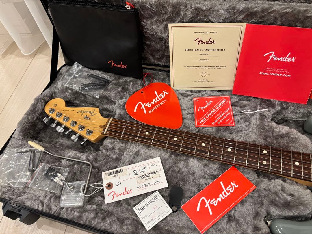 ギター FENDER Ame Pro Stratcastar sonic gray