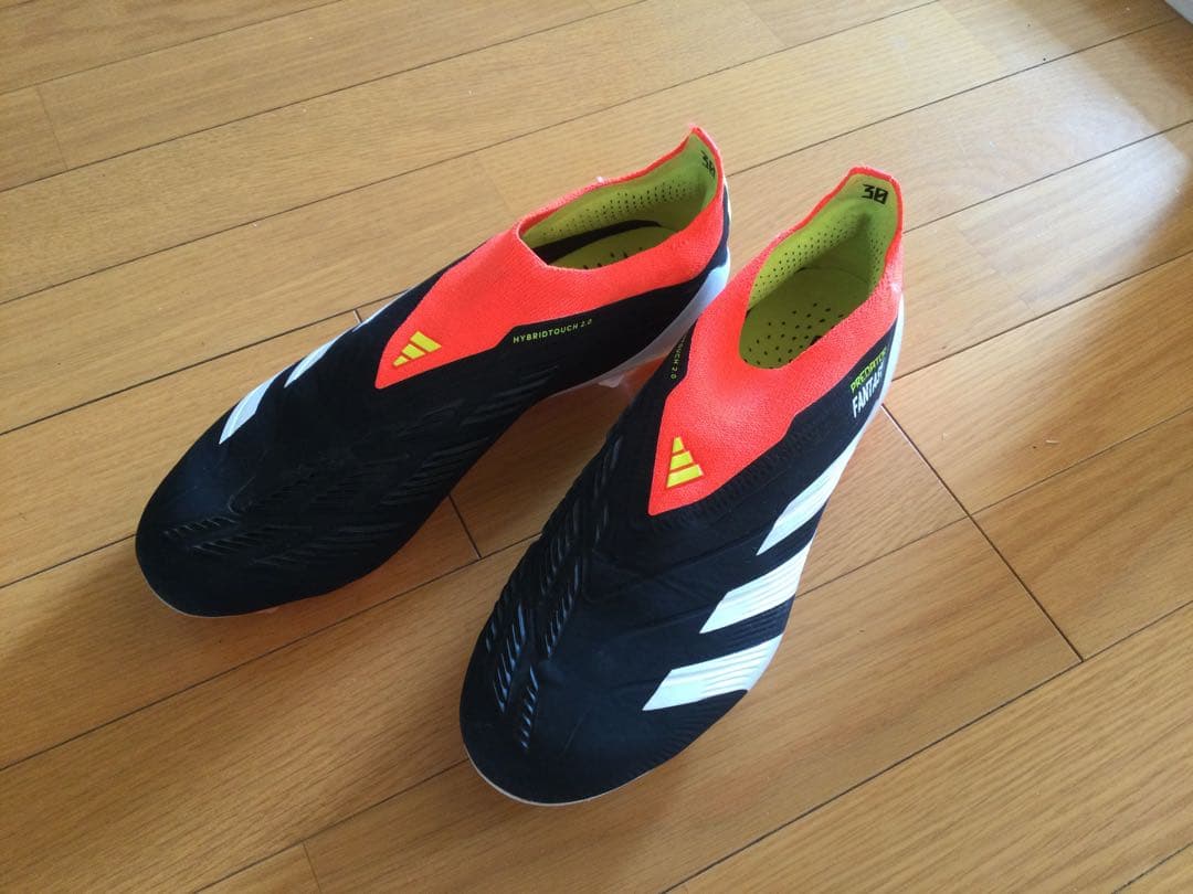 adidas プレデター　Elite Ag 海外特注