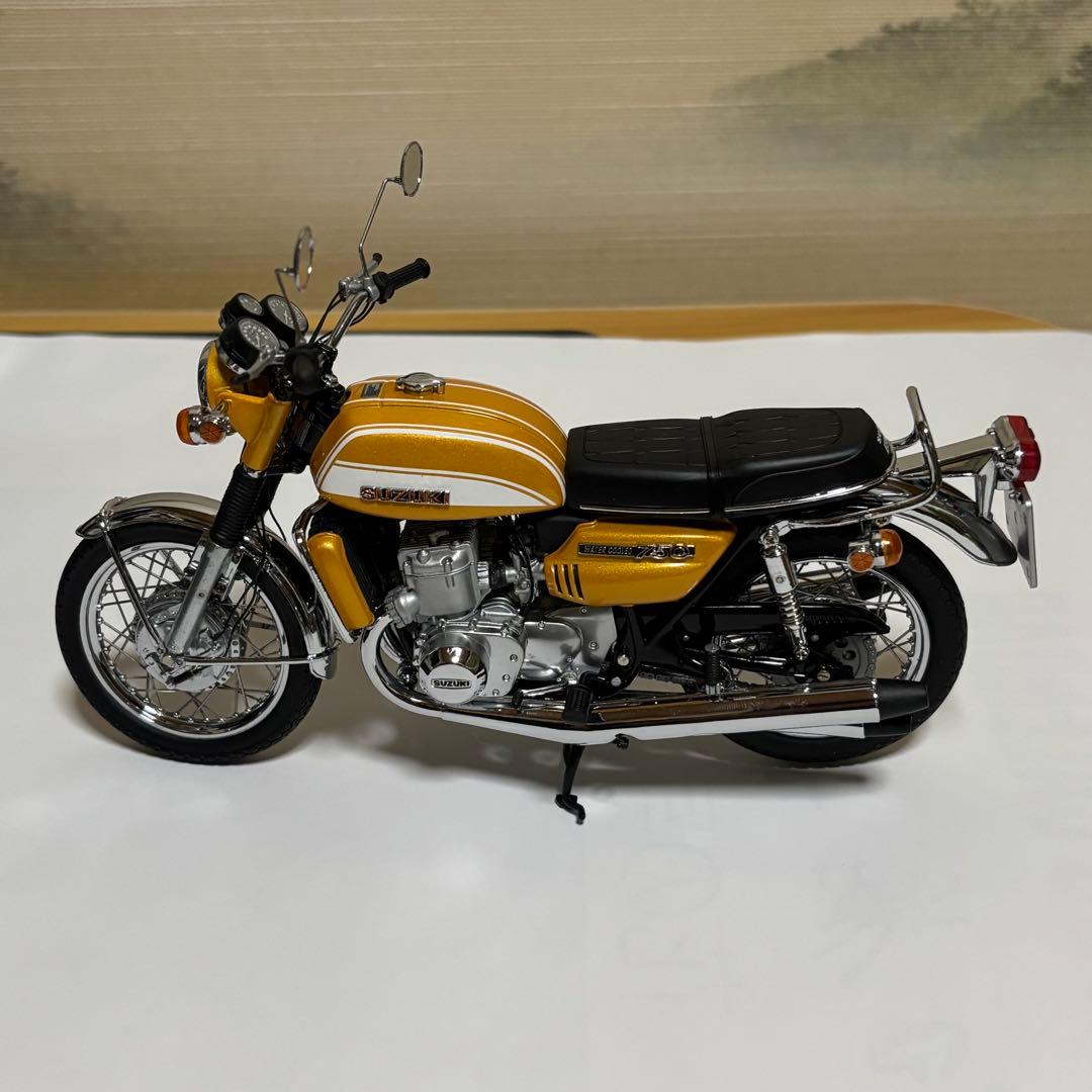 ミニチャンプス1/12スズキGT750J