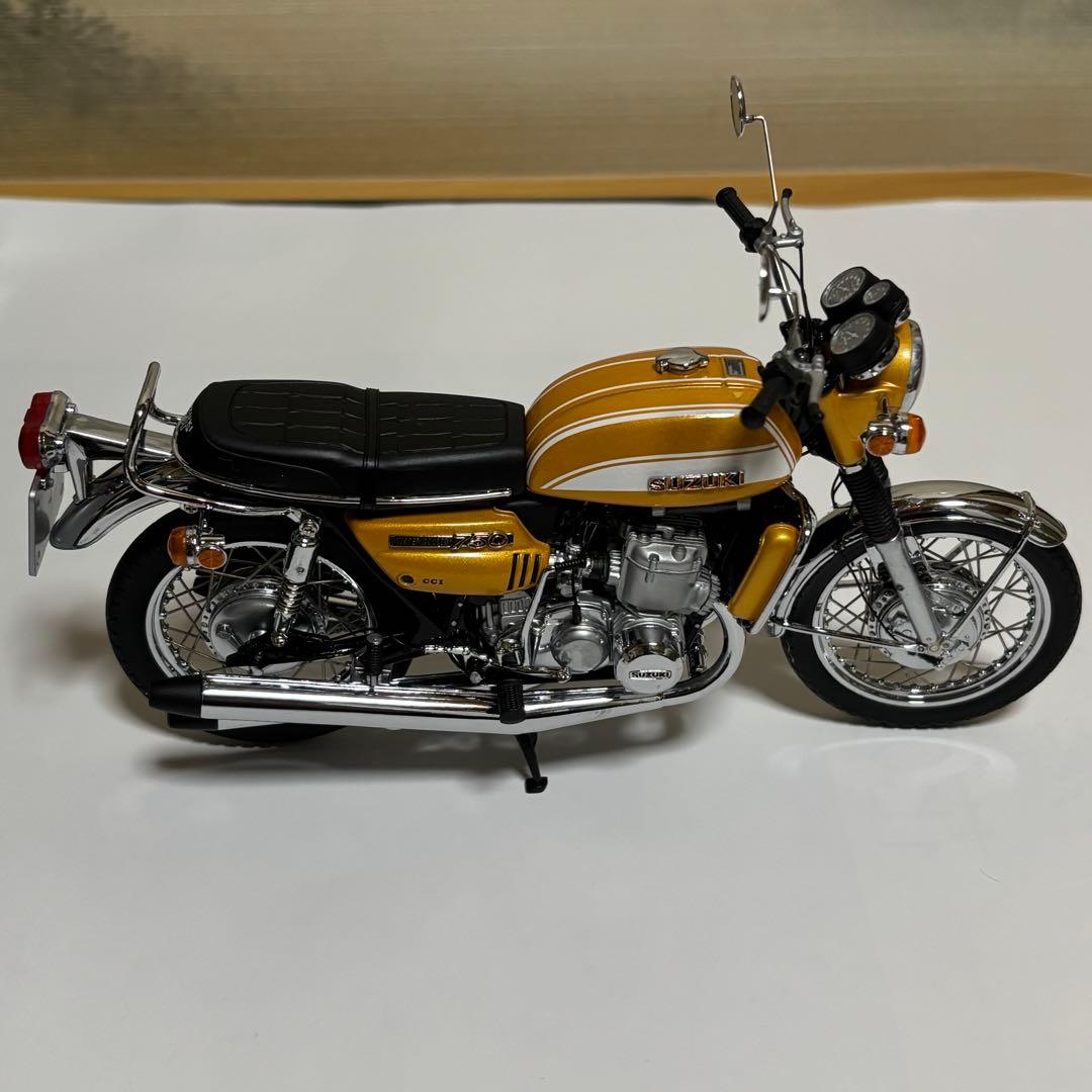 ミニチャンプス1/12スズキGT750J