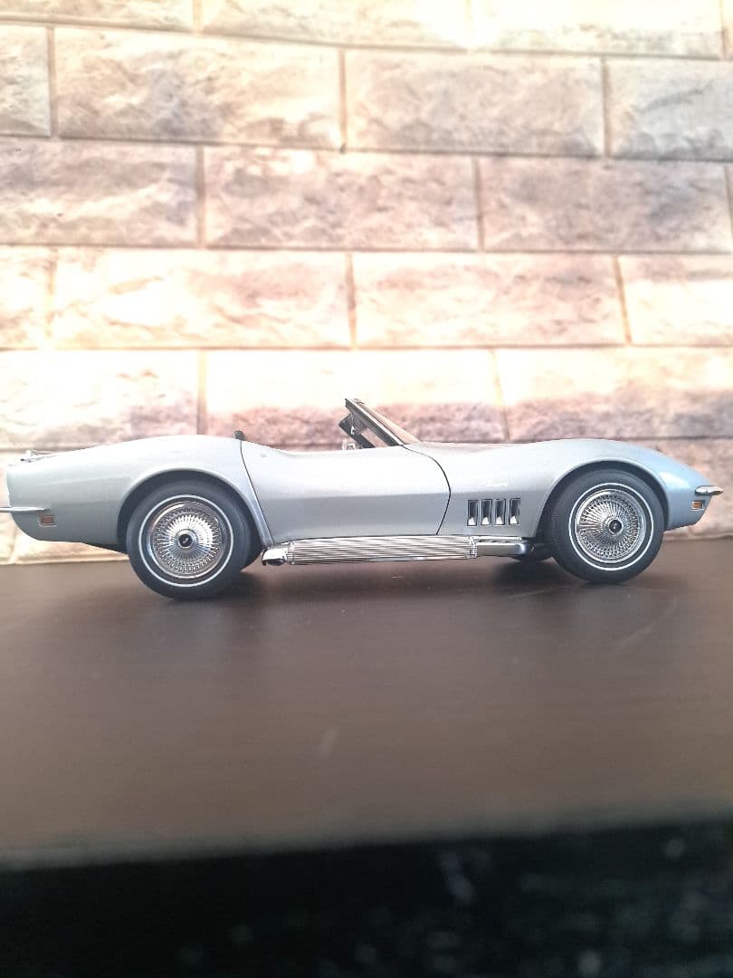 1/18 オートアート シボレーコルベットC3コンバーチブル