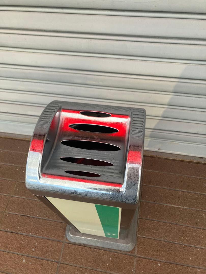 JT製 スタンド型　縦型　灰皿 ホワイト・グリーン