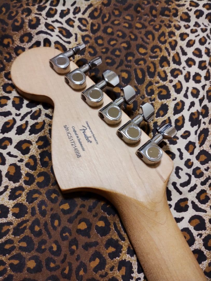 Squier by Fenderカスタムストラト/虎目ボディ＆ラージヘッド/美品