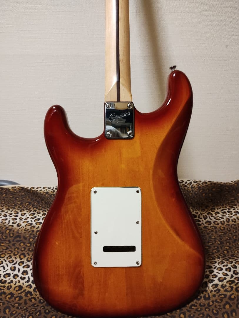 Squier by Fenderカスタムストラト/虎目ボディ＆ラージヘッド/美品