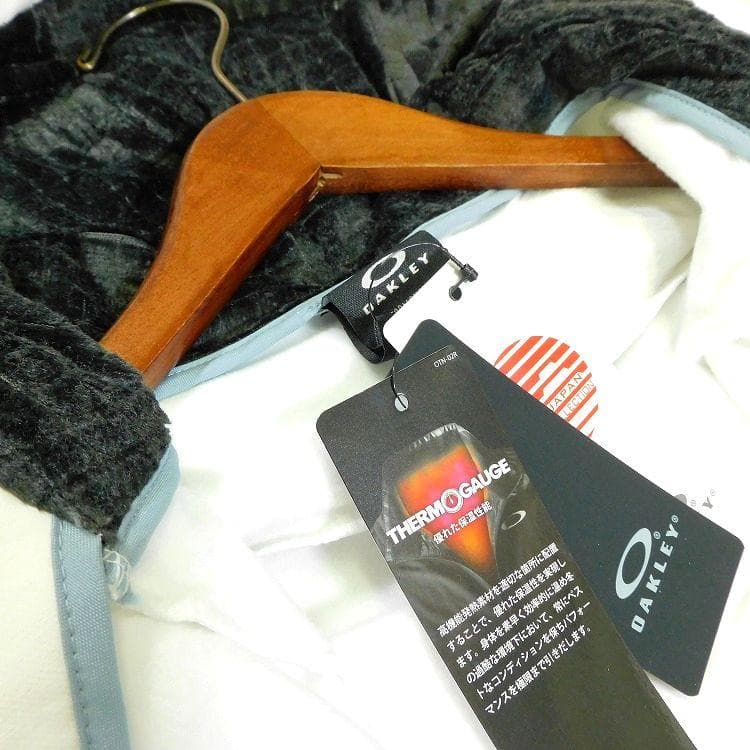 Yanagi 新品 オークリー フーディージップジャケット XL 白 撥水