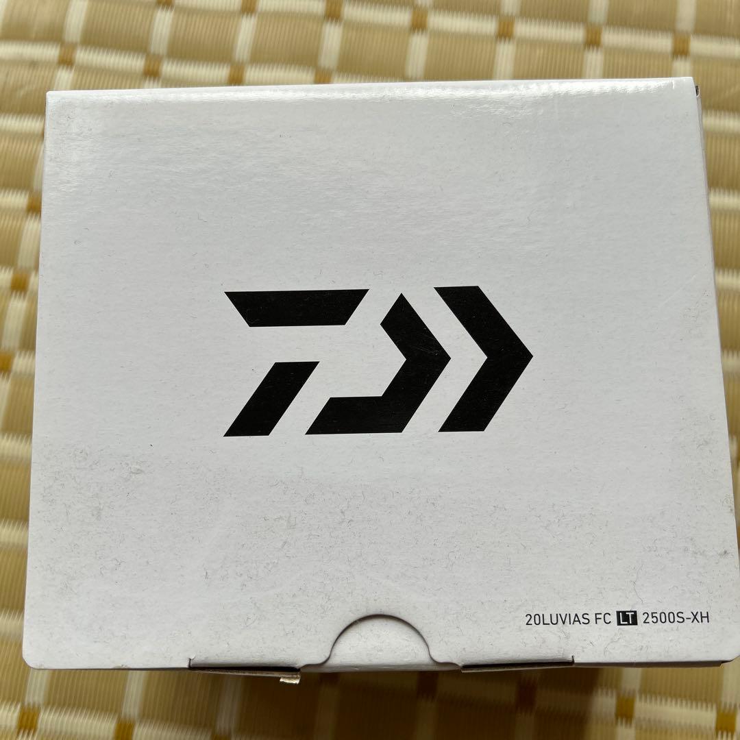 Daiwa 20ルビアスFC LT 2500S-XH スピニングリール