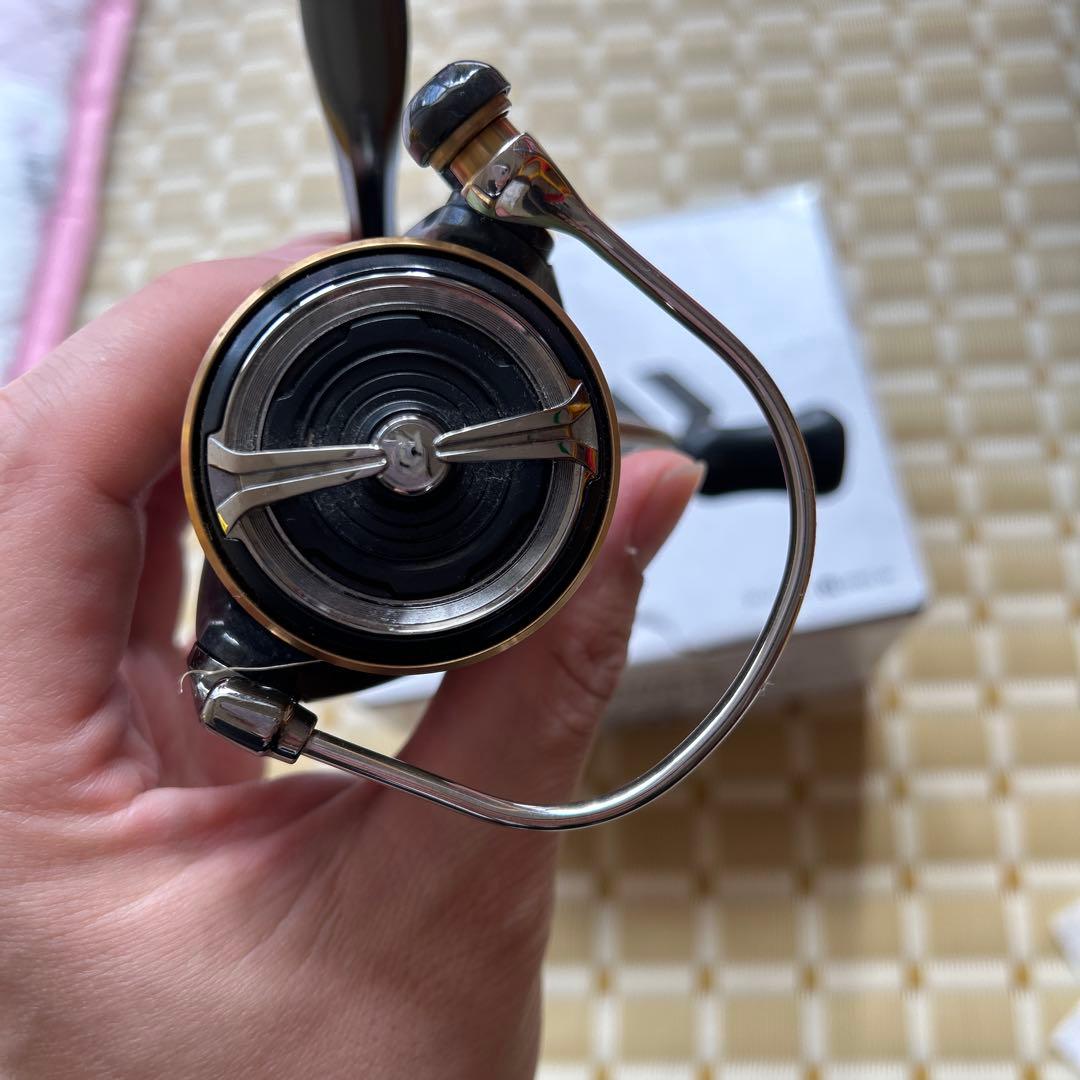 Daiwa 20ルビアスFC LT 2500S-XH スピニングリール