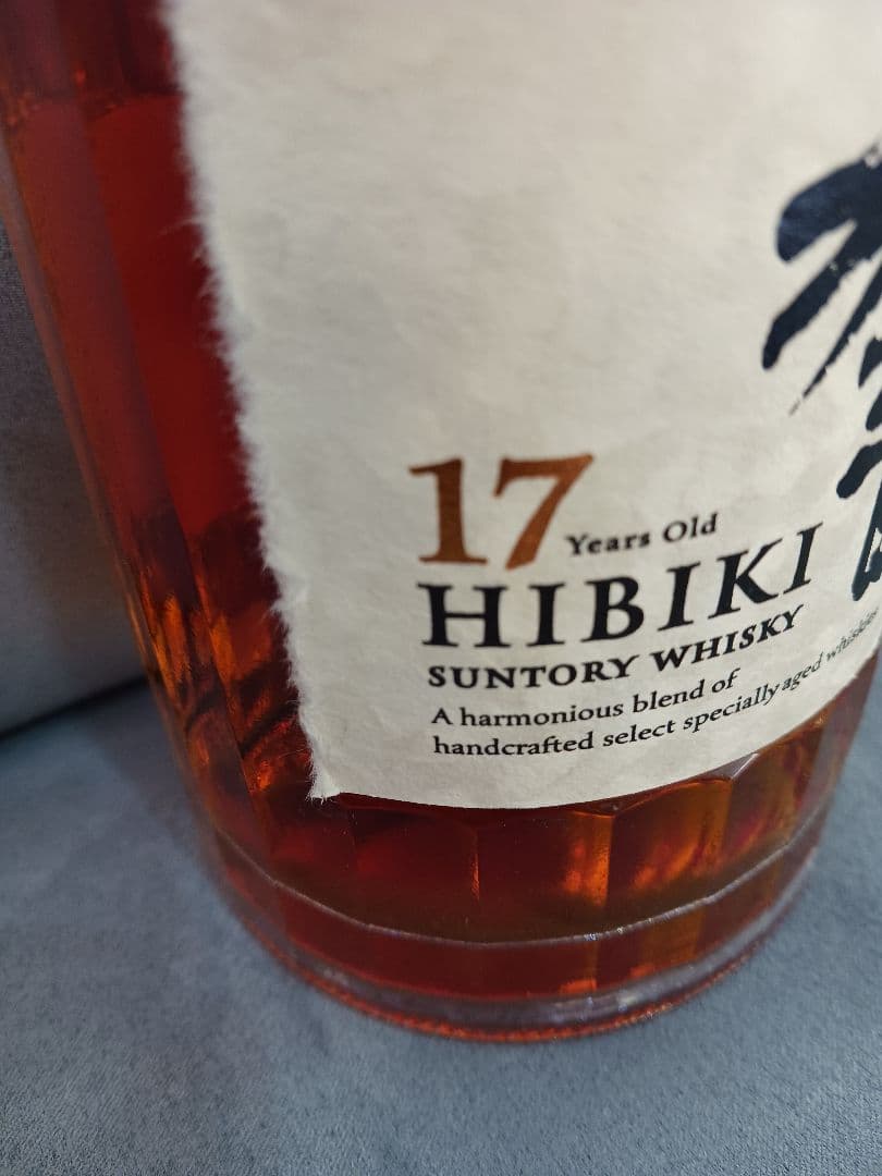 響 17年　 ウイスキー700ml　　　　 新品未開封