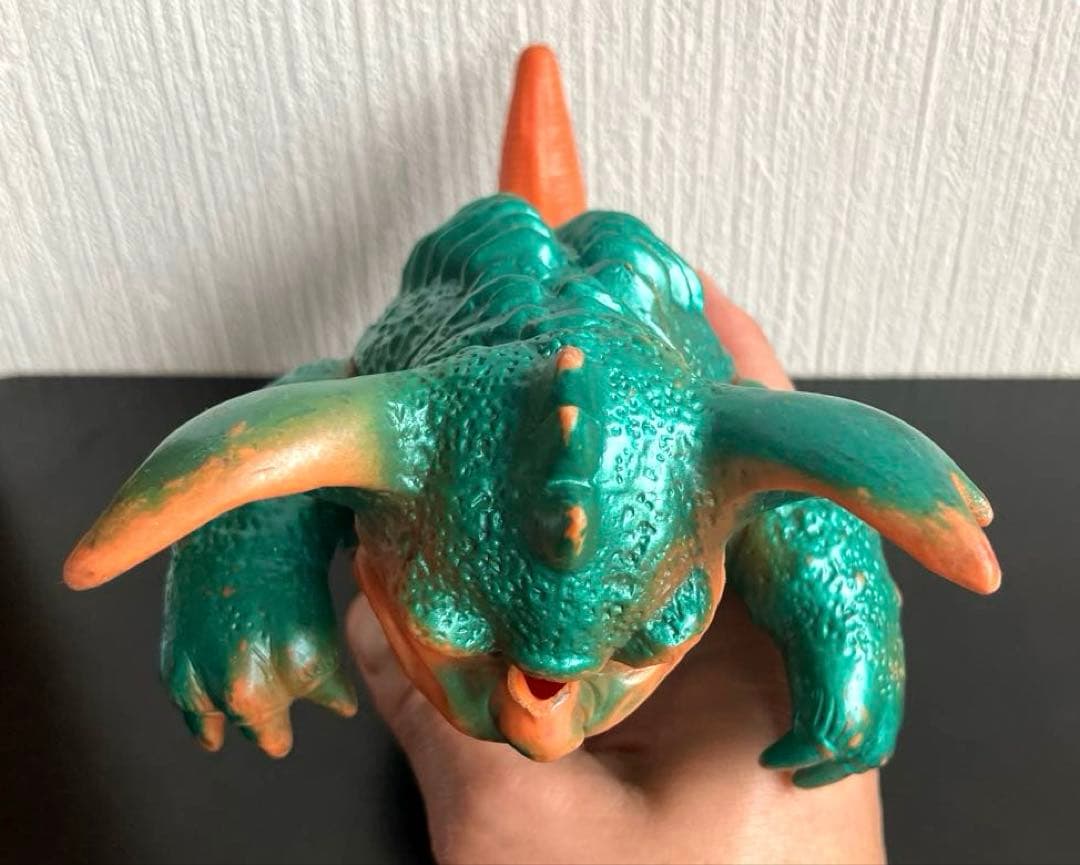 バラゴン　マルサン　スタンダードサイズ　ツノ破損あり　全身メタグリーン塗装