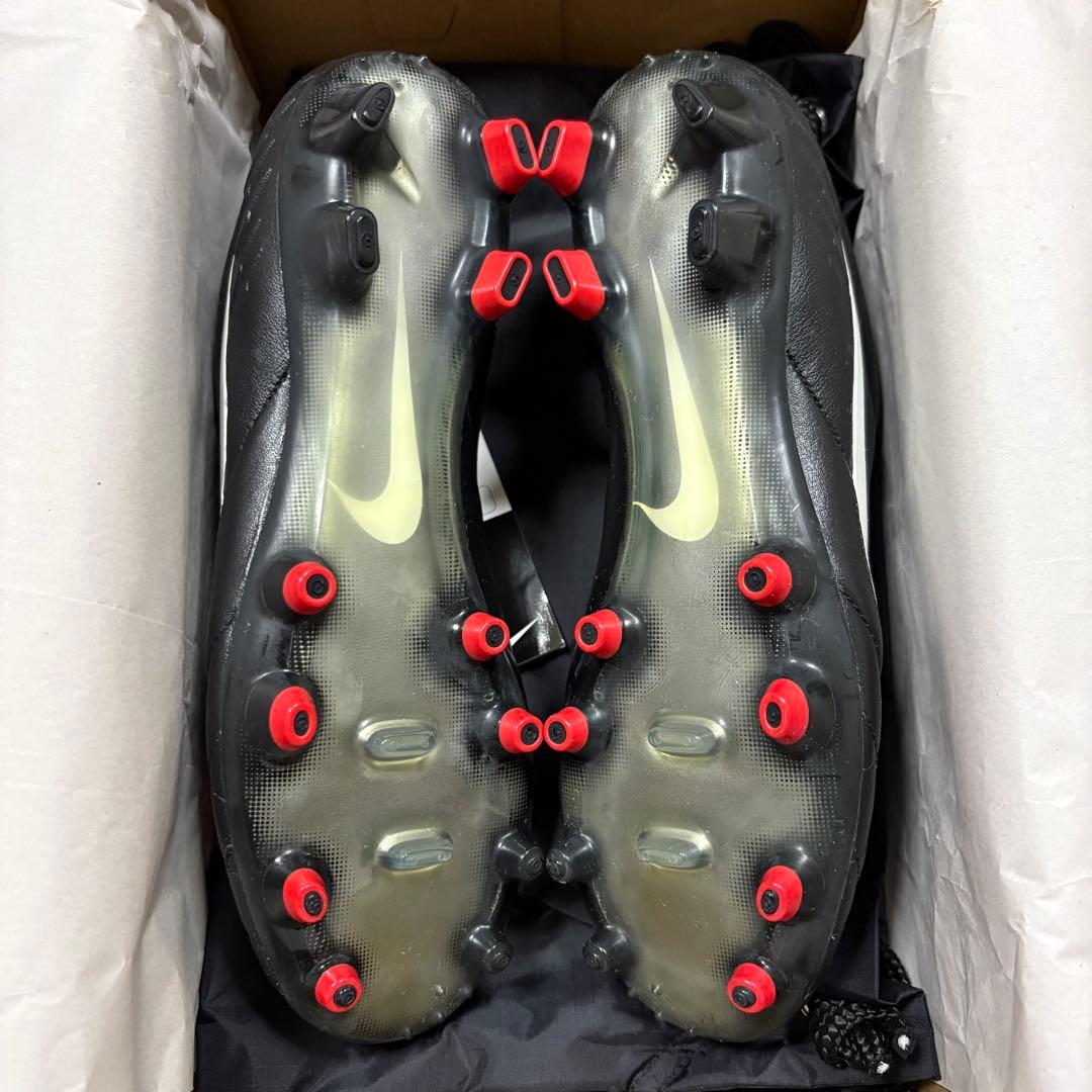 8 サッカースパイク ナイキ ティエンポ レジェンド Ⅳ FG
