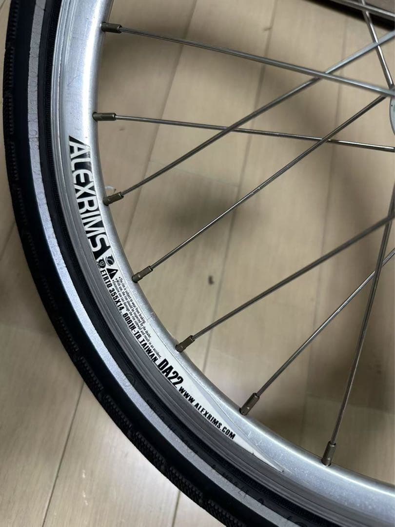 BIRDY リアホイール　SHIMANO CAPREO FH F700A ハブ