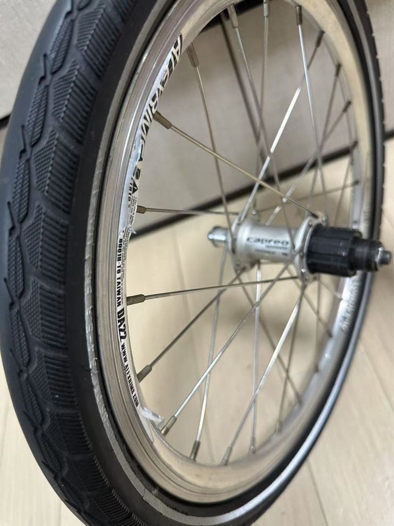 BIRDY リアホイール　SHIMANO CAPREO FH F700A ハブ